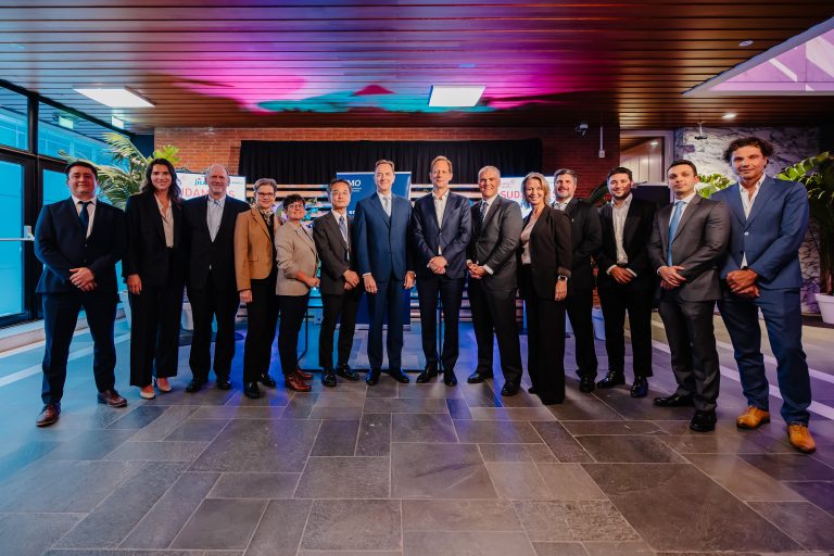 Equipa Finnatia na conferência Future of Finance 2025, realizada em Roterdão, Países Baixos, onde se reuniram os principais parceiros da operação.